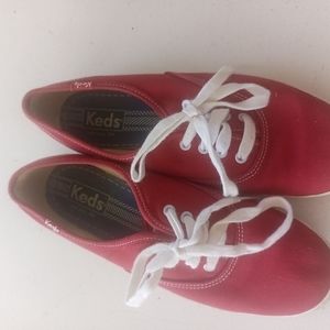 Red keds
